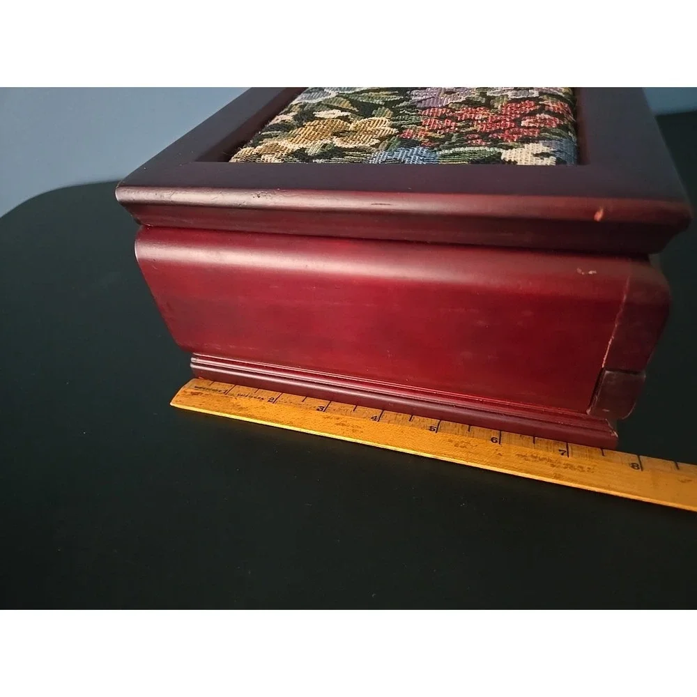 Vintage Floral‎ Tapestry Top Wood Hinged Jewelry Box Pink Velvet Lining READ